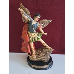 San Miguel Arcángel bulto 25 cm c/piedra